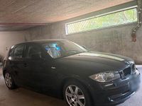 Gebraucht BMW 118 143 PS (105 kW) 2011 Schwarz Kleinwagen