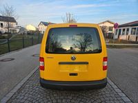Gebraucht VW Caddy 69 PS (50 kW) 2010 Gelb Van / Kleinbus