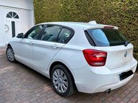 Gebraucht BMW 114 102 PS (75 kW) 2014 Weiß Kleinwagen