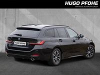Gebraucht BMW 320 Sport Line 184 PS (135 kW) 2023 Schwarz Kombi