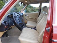 Gebraucht Mercedes 200 109 PS (80 kW) 1982 Orange Limousine