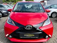Gebraucht Toyota Aygo X-play 69 PS (50 kW) 2018 Rot Kleinwagen