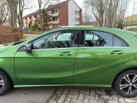 Gebraucht Mercedes A180 Urban 122 PS (89 kW) 2016 Grün Kleinwagen
