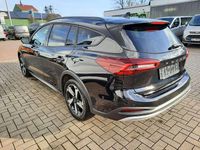 Gebraucht Ford Focus Active X 116 PS (85 kW) 1970 Agate black metallic Kombi