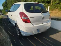 Gebraucht Hyundai i20 Comfort 77 PS (56 kW) 2011 Weiß Kleinwagen