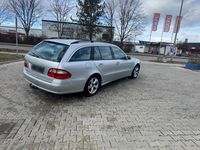 Gebraucht Mercedes E220 150 PS (110 kW) 2005 Silber Kombi