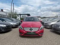 Gebraucht Mercedes B200 136 PS (100 kW) 2012 Rot Van / Kleinbus
