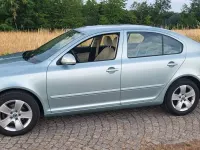 Gebraucht Skoda Octavia Elegance 104 PS (76 kW) 2012 Silber Limousine
