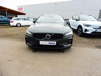 Gebraucht Volvo V60 Plus 197 PS (144 kW) 2025 Forest lake / metallic Kombi
