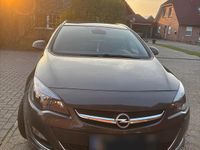 Gebraucht Opel Astra 165 PS (121 kW) 2015 Grau Kombi