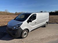 Gebraucht Opel Vivaro 96 PS (70 kW) 2018 Silber Van / Kleinbus