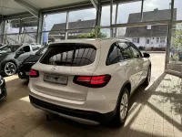 Gebraucht Mercedes GLC250 211 PS (155 kW) 2019 Polarweiss  unilack SUV
