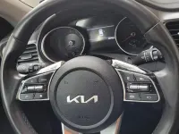 Usado Kia Ceed Edition 7 101 CV (74 kW) 2023 Plateado Utilitario