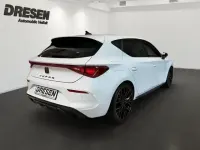 Używany Cupra Leon VZ 245 KM (180 kW) 2024 Biały Sedan/Limuzyna