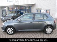 Gebraucht Skoda Fabia Ambition 75 PS (55 kW) 2015 Grau Kleinwagen