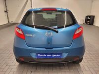 Gebraucht Mazda 2 75 PS (55 kW) 2013 Blau (faroblaumet.) Kleinwagen