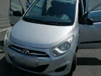 Gebraucht Hyundai i10 69 PS (50 kW) 2012 Silber Kleinwagen