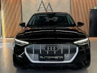 Gebraucht Audi e-tron Basis 300 kW (408 PS) 2022 Schwarz SUV