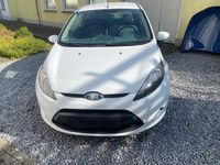 Gebraucht Ford Fiesta 75 PS (55 kW) 2009 Weiß Kleinwagen
