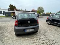 Second-hand VW Fox 54 CP (39 kW) 2006 Negru Hatchback