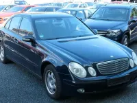 Gebraucht Mercedes E200 Elegance 163 PS (119 kW) 2004 Blau Limousine