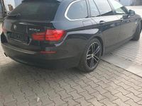 Gebraucht BMW 520 184 PS (135 kW) 2010 Schwarz Kombi