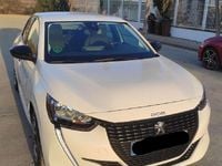 Gebraucht Peugeot 208 Active 102 PS (75 kW) 2022 Weiß Kleinwagen