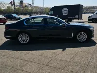 Gebraucht BMW 740 340 PS (250 kW) 2019 Blau Limousine