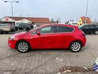 Gebraucht Opel Astra Innovation 179 PS (131 kW) 2012 Rot Limousine