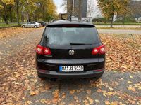 Gebraucht VW Tiguan Freestyle 140 PS (102 kW) 2011 Schwarz SUV
