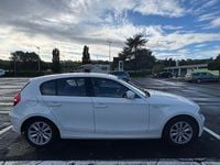 Gebraucht BMW 116 122 PS (89 kW) 2011 Weiß Kleinwagen