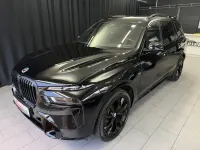 Gebraucht BMW X7 M Sport 352 PS (258 kW) 2023 Schwarz SUV