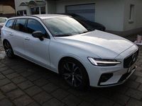 Gebraucht Volvo V60 Plus 197 PS (144 kW) 2021 Icewhite Kombi