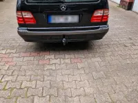 Usata Mercedes E280 204 CV (150 kW) 2000 Nero Station wagon