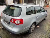 gebraucht VW Passat Variant Highline/AUTOMATIK/XENON/NAVI/AHK