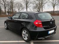 Gebraucht BMW 118 142 PS (104 kW) 2011 Schwarz Kleinwagen