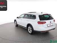 Gebraucht VW Passat 200 PS (147 kW) 2023 Weiss Limousine