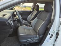 Gebraucht Toyota Auris Comfort 99 PS (72 kW) 2017 Weiß Limousine