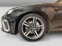 Gebraucht Audi A4 S-Line 204 PS (150 kW) 2022 Mythosschwarz metallic Kombi