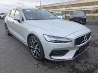 Gebraucht Volvo V60 190 PS (139 kW) 2018 Birch light / metallic Kombi