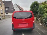 Gebraucht Mercedes Vito 114 PS (83 kW) 2016 Rot Van