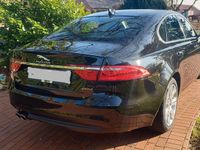 Gebraucht Jaguar XF Prestige 179 PS (131 kW) 2016 Schwarz Limousine