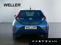 Neu Toyota Aygo 72 PS (52 kW) 2025 Celestite grey (1k3)/ black mica (209) (grau) Kleinwagen