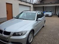 Gebraucht BMW 320 150 PS (110 kW) 2007 Grau Kombi