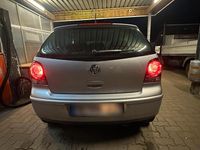 Gebraucht VW Polo 70 PS (51 kW) 2009 Grau Kleinwagen