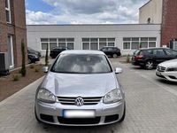 Gebraucht VW Golf V 105 PS (77 kW) 2007 Silber Kleinwagen