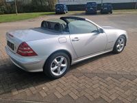 Gebraucht Mercedes SLK200 163 PS (119 kW) 2002 Silber Cabrio
