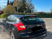 Gebraucht Ford Focus 101 PS (74 kW) 2013 Schwarz Limousine