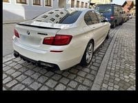 Gebraucht BMW 550 407 PS (299 kW) 2011 Weiß Limousine