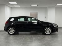 Gebraucht Mercedes A180 122 PS (89 kW) 2016 Schwarz Limousine